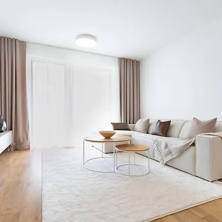 Apartamento Al-garden S Private Garage Parking Free, 5 Min Pešo Do Centra