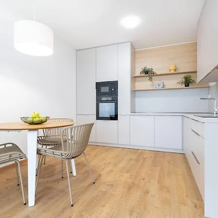 Apartment Al-garden S Private Garage Parking Free, 5 Min Peso Do Centra