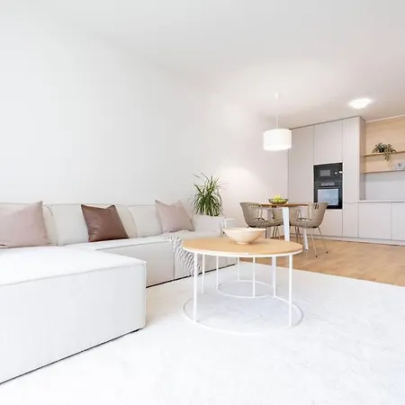 Al-garden S Private Garage Parking Free, 5 Min Peso Do Centra Апартаменты