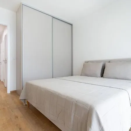 Al-garden S Private Garage Parking Free, 5 Min Pešo Do Centra Apartamento Košice