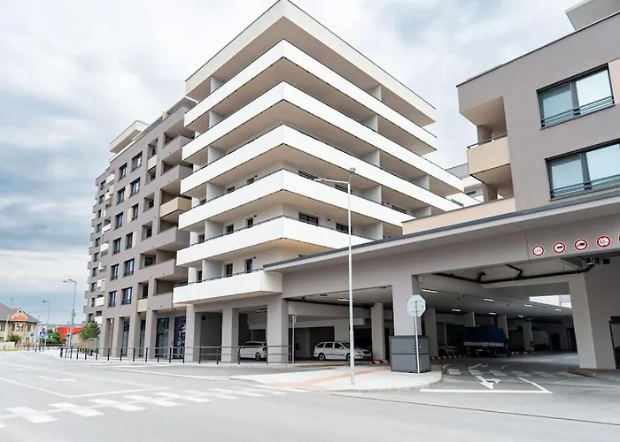 Al-garden S Private Garage Parking Free, 5 Min Peso Do Centra דירה *