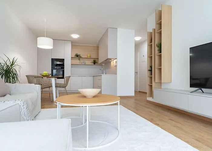 דירה Al-garden S Private Garage Parking Free, 5 Min Peso Do Centra